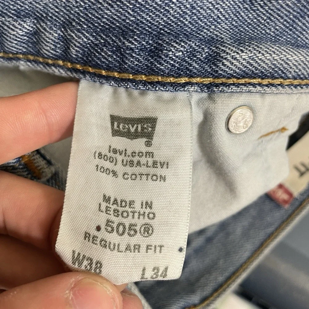 Y2K Levis 505 Jeans Mens 38x34 (fit 38x32) Distressed Light Wash Grunge Vtg 2005